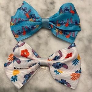 FREE WITH $20 PURCHASE 🌟 2 Stitch Disney Bow hair clips ***New***